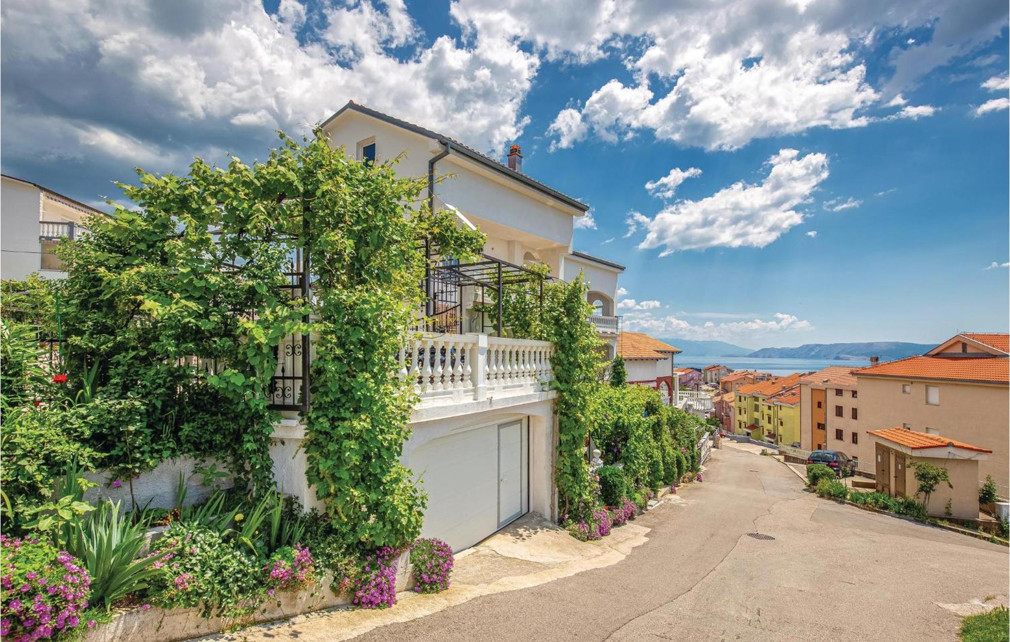 Stunning Apartment In Crikvenica With Wifi Esterno foto
